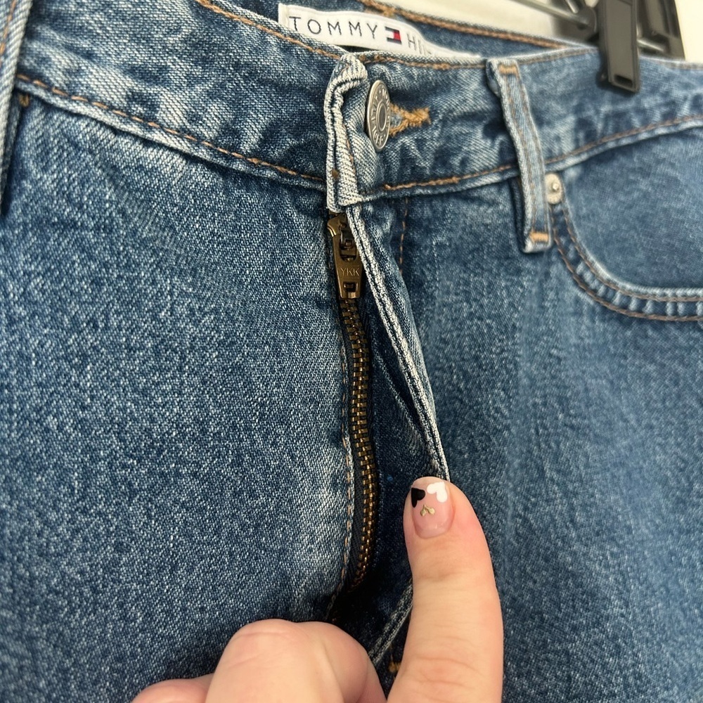 Tommy Hilfiger size 10 denim shorts - Picture 2 of 5
